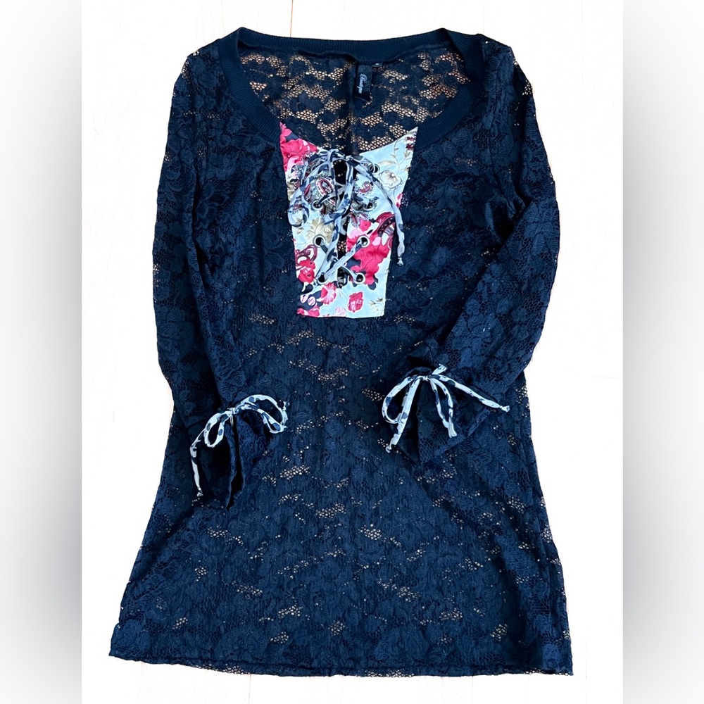 BKE Boutique black lace tunic. Size large